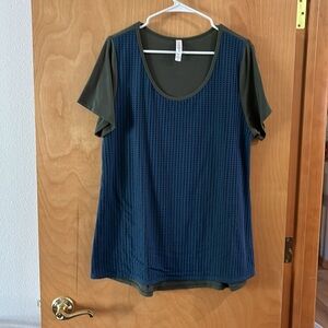 LulaRoe Short Sleeved Shirt
